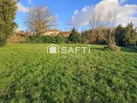 vente terrain à grues (85580) : à vendre / 789m² grues