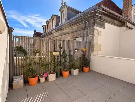 appartement avec garage et terrasse centre ville