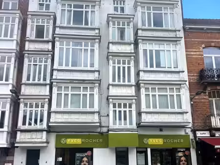 immeuble de rapport avec commerce- appartements 2 et 1 ch.