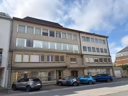 immeuble mixte avec un terrain situés à halanzy