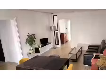 location meublée appartement 3 pièces 71 m² à le pecq (78230)  1 590 €