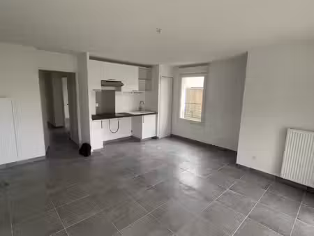 à louer superbe appartement t3 en rez-de-jardin de 58 m2 à