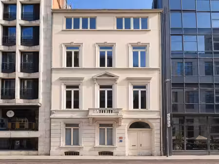 prestigieuse maison de maître à usage de bureaux - quartier