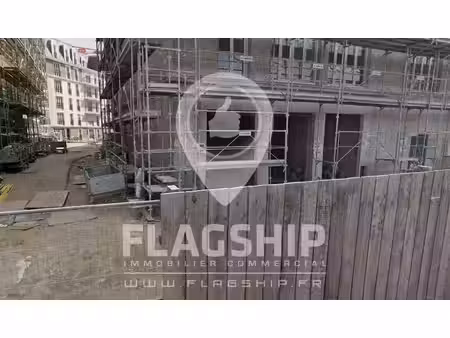 vente commerce chelles 77500 67m²