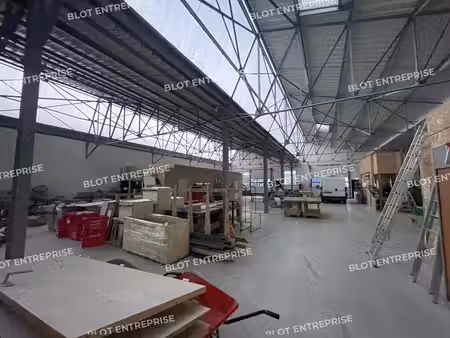 location entrepôt brest 29200 605m²