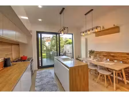 superbe maison unifamiliale / rapport avec grand jardin