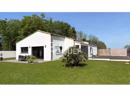 maison récente de plain-pied 4 pièces à vendre à les mathes