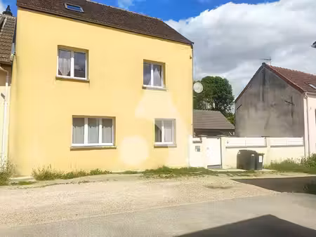maison 5 pièces de 95 m² (114 m² au sol) avec jardin. monthyon