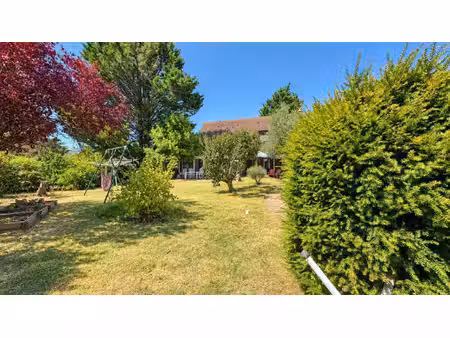 maison 170 m² – 6 chambres – jardin 800m² – sous-sol complet