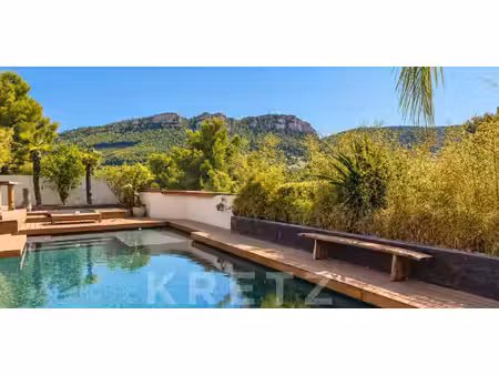villa avec piscine en bord de mer cassis (13)
