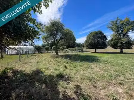 vente terrain à saint-baudelle (53100) : à vendre / 831m² saint-baudelle