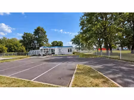 local commercial de 3 379 m² à schweighouse-sur-moder