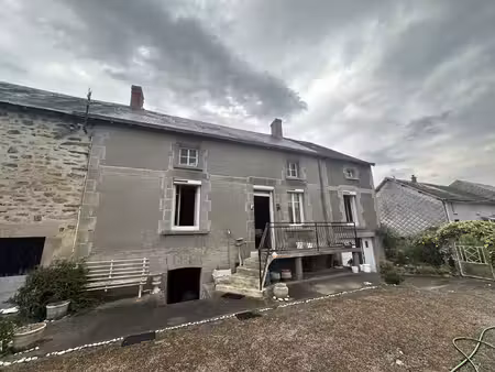 maison de campagne pleine d'histoire à saint-sébastien cre