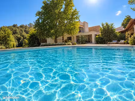 villa 7 pièces sur 9900 m² avec piscine et cuisine d'été – opio  proche valbonne