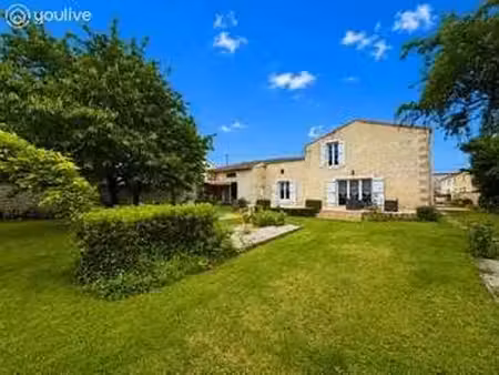 vente maison à nuaillé-d'aunis (17540) : à vendre / 190m² nuaillé-d'aunis