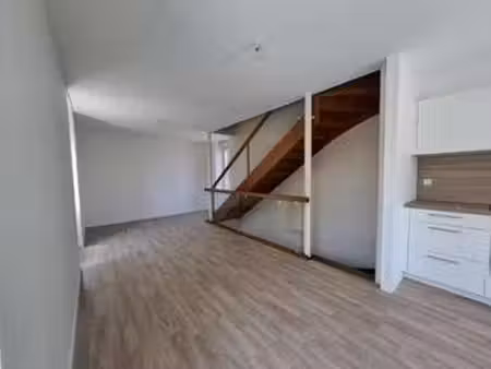 location appartement 3 pièces à pipriac (35550) : à louer 3 pièces / 53m² pipriac