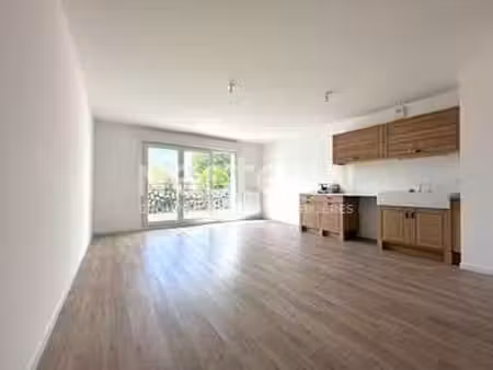 location appartement 3 pièces à saint-avé (56890) : à louer 3 pièces / 66m² saint-avé