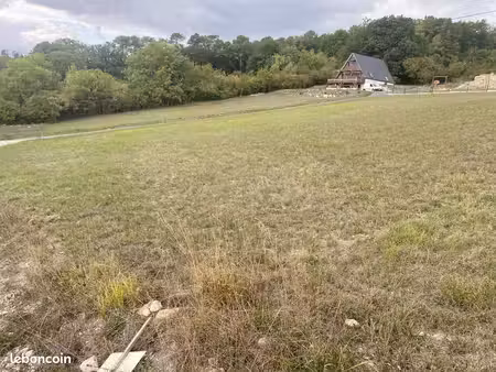 terrain 2 000 m² saint astier
