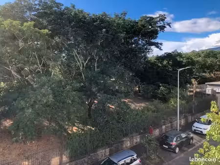 bel appartement t3 entièrement rénové de 81 m²  face parc trinité