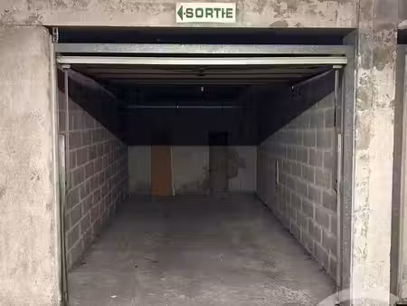 parking à louer - 12 m2 - toulon - 83 - provence-alpes-cote-d-azur