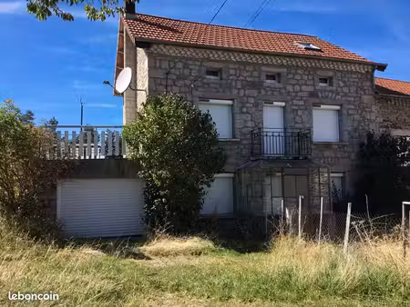 domaine 5 hectares+riviere+maison en pierre lozère