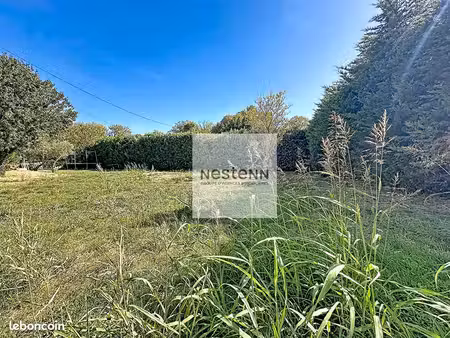 terrain 856 m² eyguieres