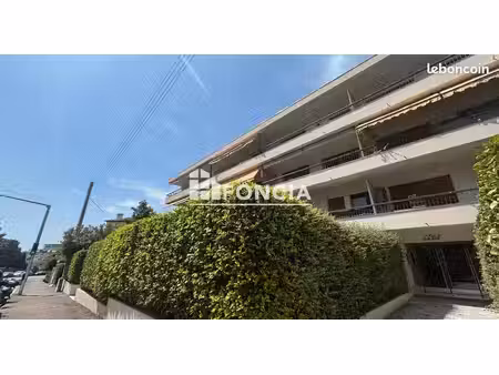 cannes penchai dans residence securisee spacieux 4 pieces traversant terrasse balcon clim 