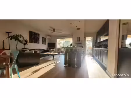 charmant appart. 3 pièces - 73m2 - mougins le haut