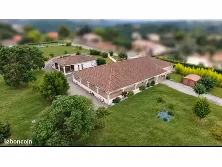 propriété – 293 m² – 8 suites – 3 ha – dpe b – 15 min montauban – 535 000