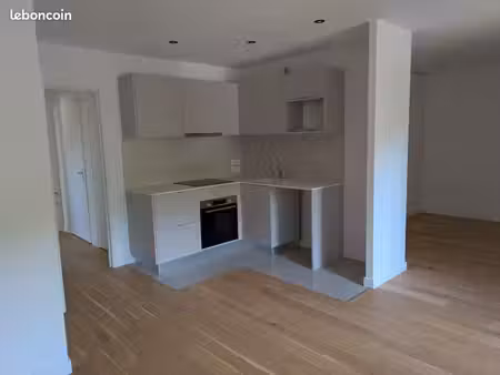 grand t3 proche des commerces