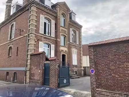 loue f4 82m2 beauvais près de la gare sncf . 890 euros