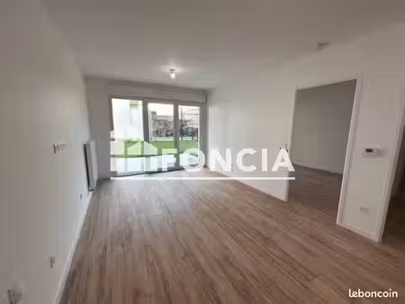 appartement 2 pièces 37.6m² à louer 558 - la roche s/ yon 85000