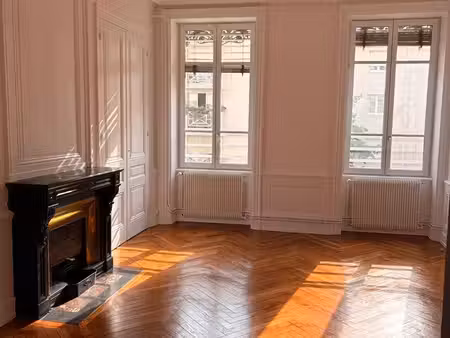 grand appartement haussmannien rénové 167 m²