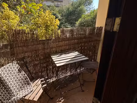 studio meublé avec terrasse