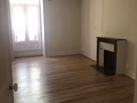 loue appartement 2 pièces libre à cahors
