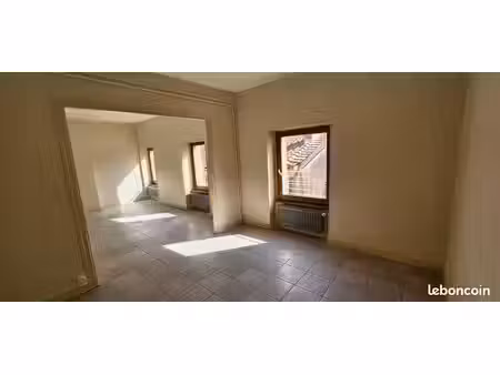 studio 1 pièce 32 m²