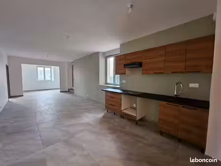 appartement 92 06 m² – 3 chambres – grande terrasse