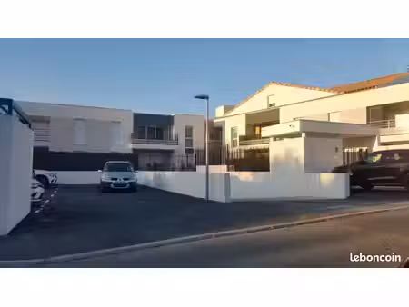 garage 40m2 aux pennes mirabeau