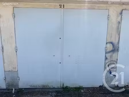 parking 10 m² ris orangis