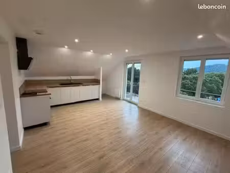 appartement tilleroyes entièrement rénové 2 chambres dressing