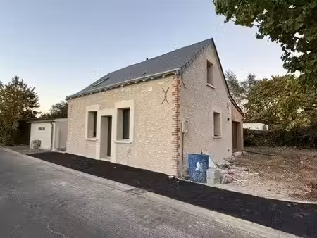 ? maison entièrement rénovée – 3 chambres – 2 salles d'eau – jardin 550 m² – chambray-lès-