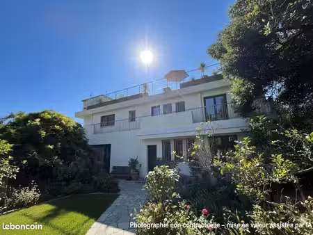 maison 7 pièces 213 m²