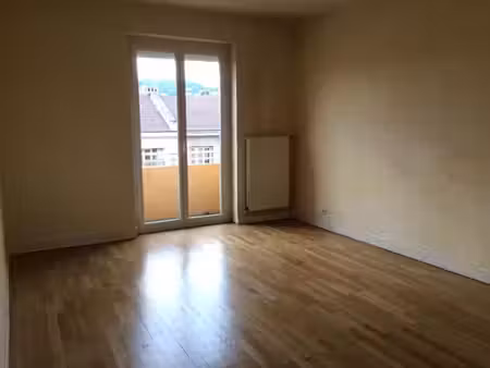 appartement t3 avec balcon à givors canal