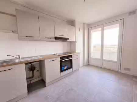 t3 rénové avec garage et cave