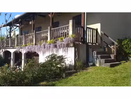chamelet - maison avec vue panoramique  au calme et 4 000 m² de terrain plat