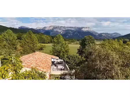 maison avec jardin et terrasse die (26)