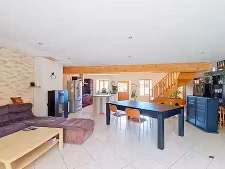 vente maison 6 pièces 241.36 m² à la celle-en-morvan (71400)  189 000 €