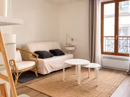 appartement lumineux et fonctionnel avec cuisine séparée – paris 10e