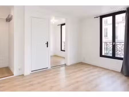appartement rénové avec chambre – quartier sainte-marthe – paris 10ᵉ