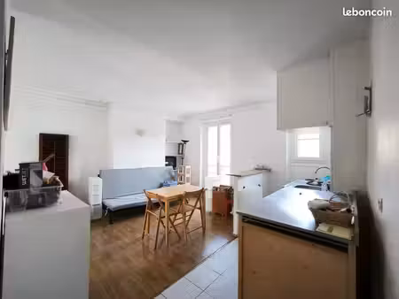 ternes/pereire studio avec partie nuit de 28.9m² traversant  vue sur les toits marché ponc
